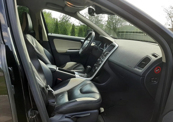 Volvo XC 60 cena 51000 przebieg: 260000, rok produkcji 2011 z Myszyniec małe 466